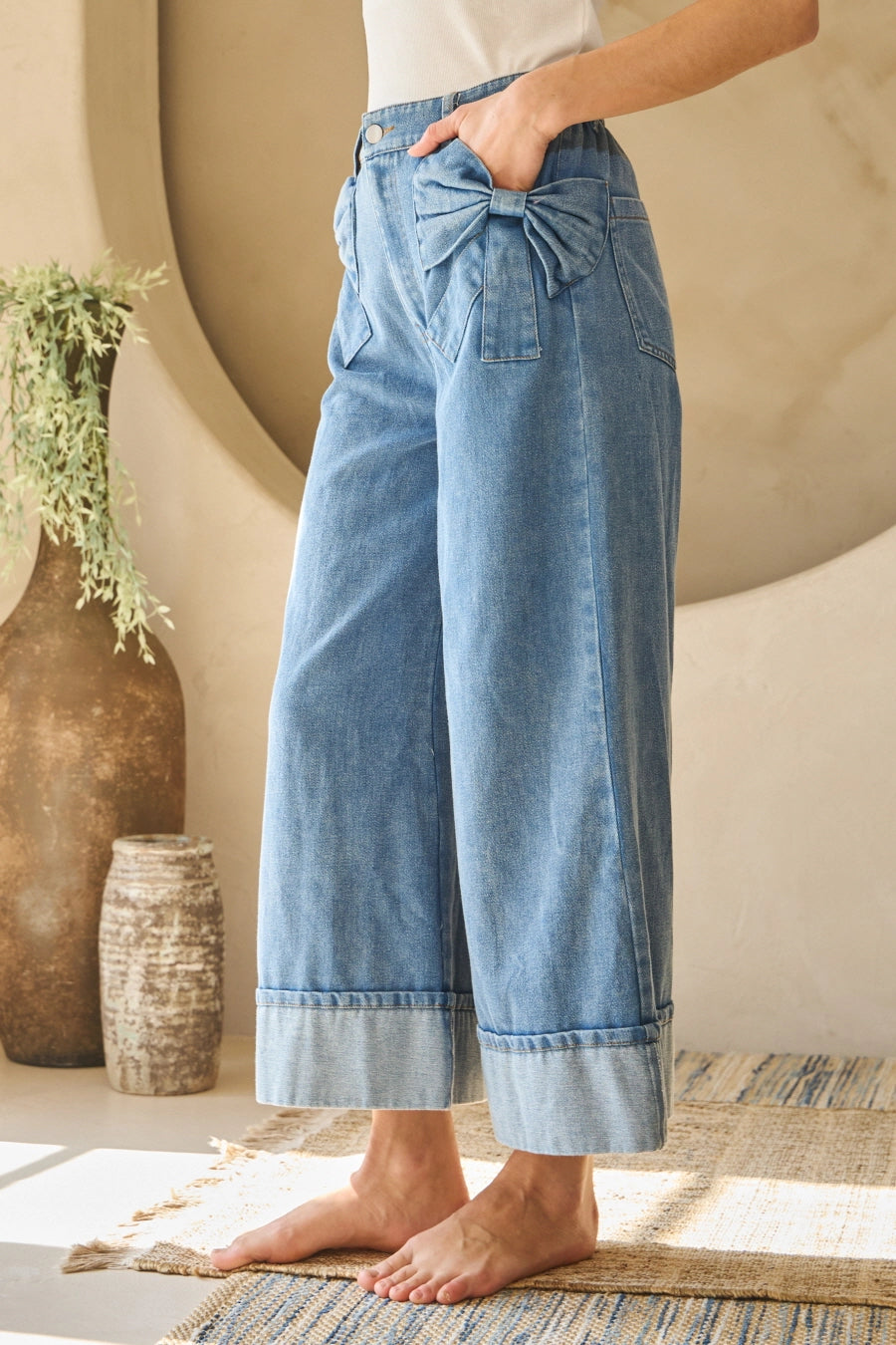 Darlin’ Detail Wide-Legs Bow Jeans