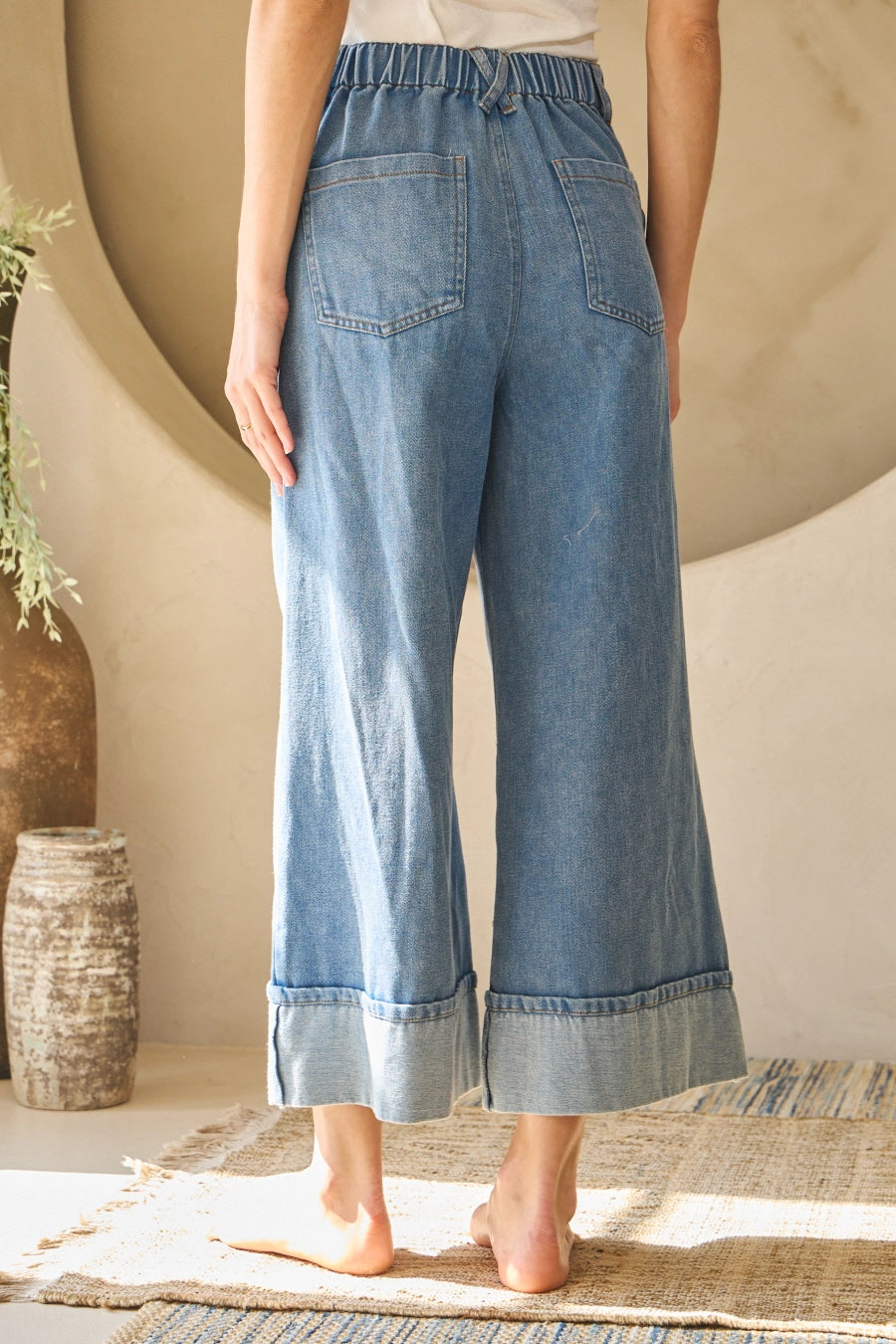 Darlin’ Detail Wide-Legs Bow Jeans