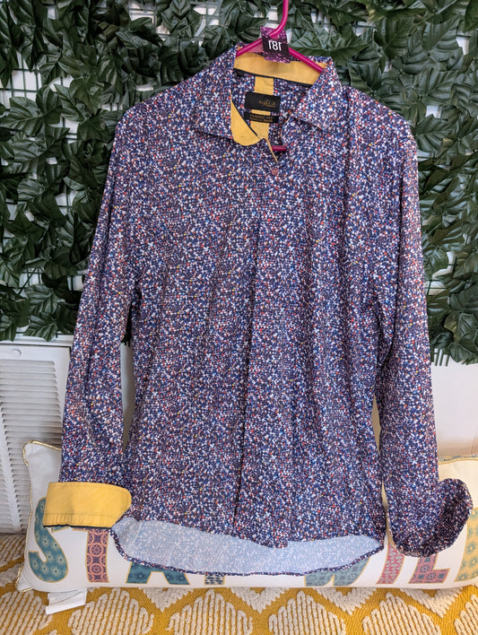 Med men's button up dress shirt