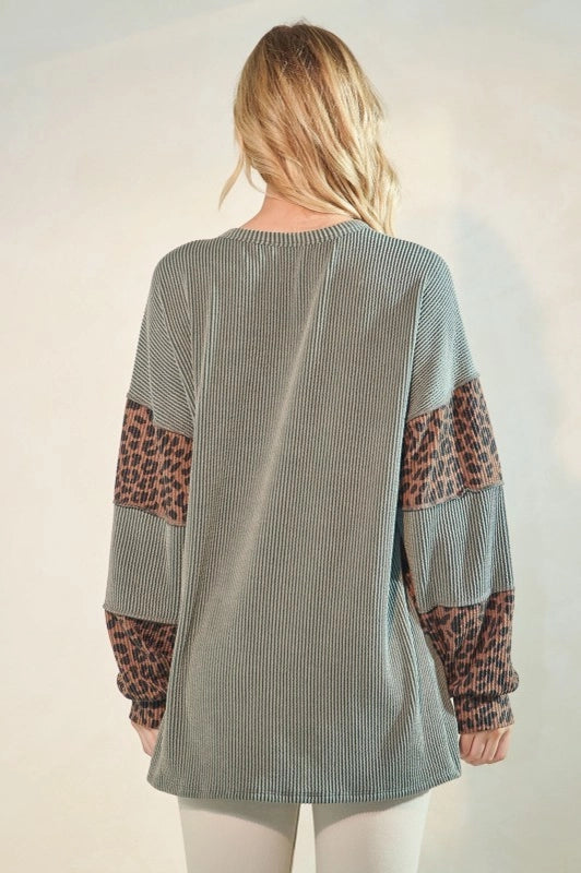Sutton Leopard Ribbed Top
